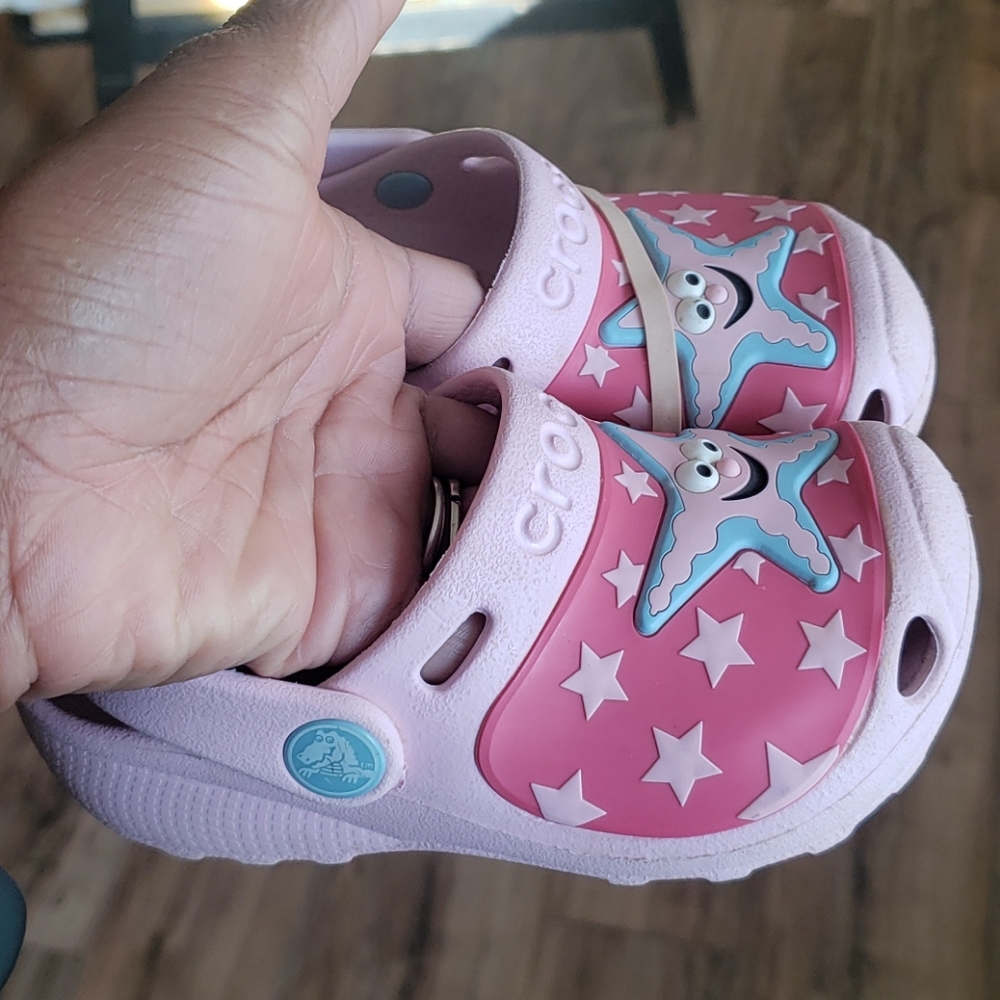 Toddler pink star crocs